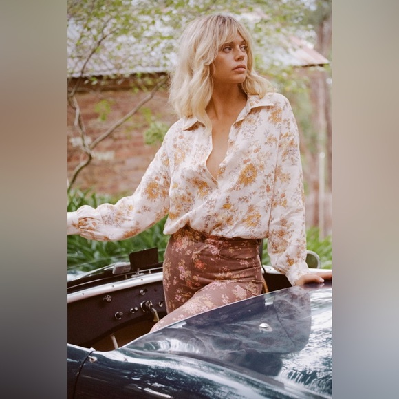 Spell & The Gypsy Collective Meadowland Linen Blouse Size XS - Picture 2 of 7